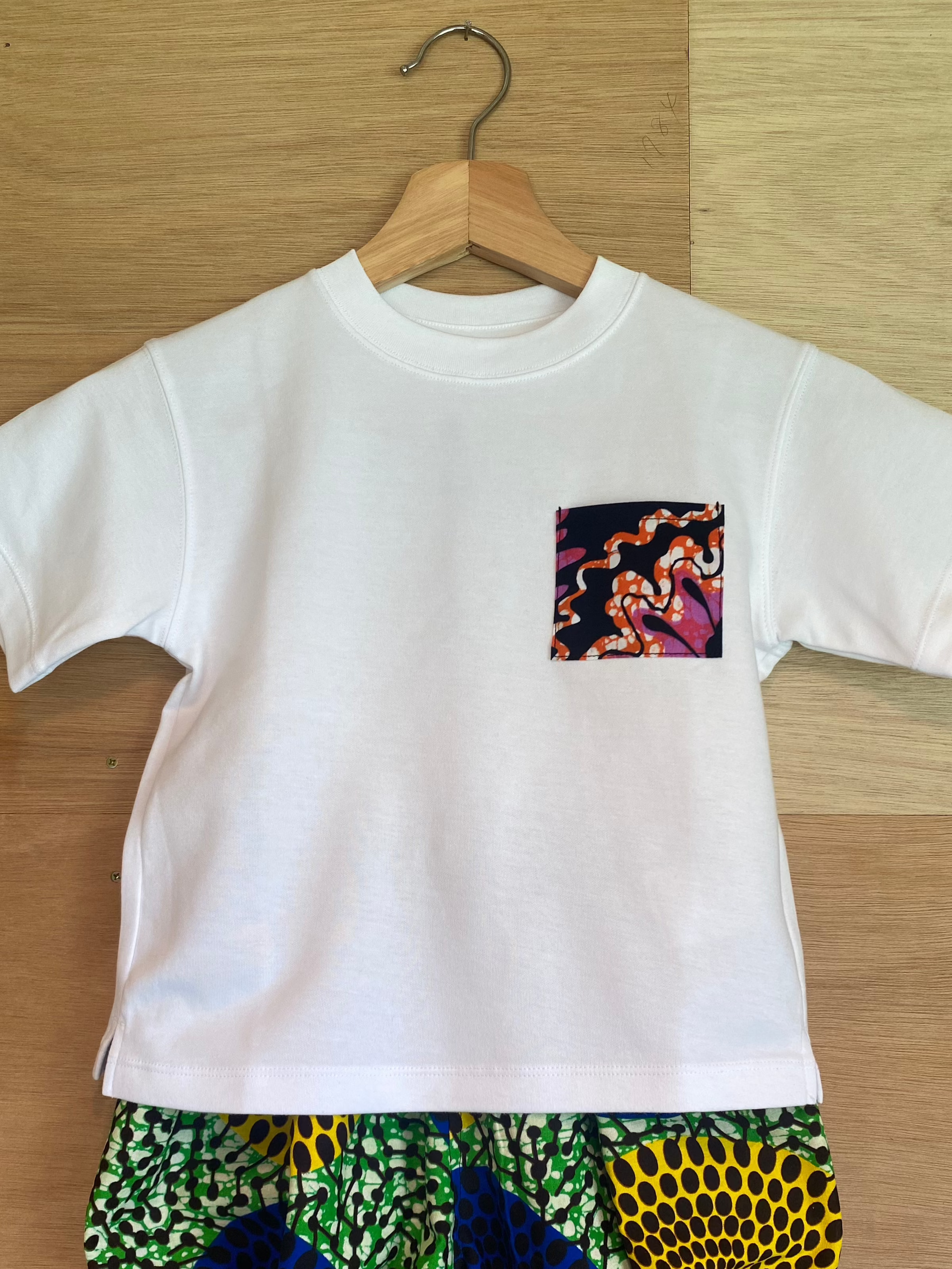 子供用アフリカンポケットTシャツ ホワイト100