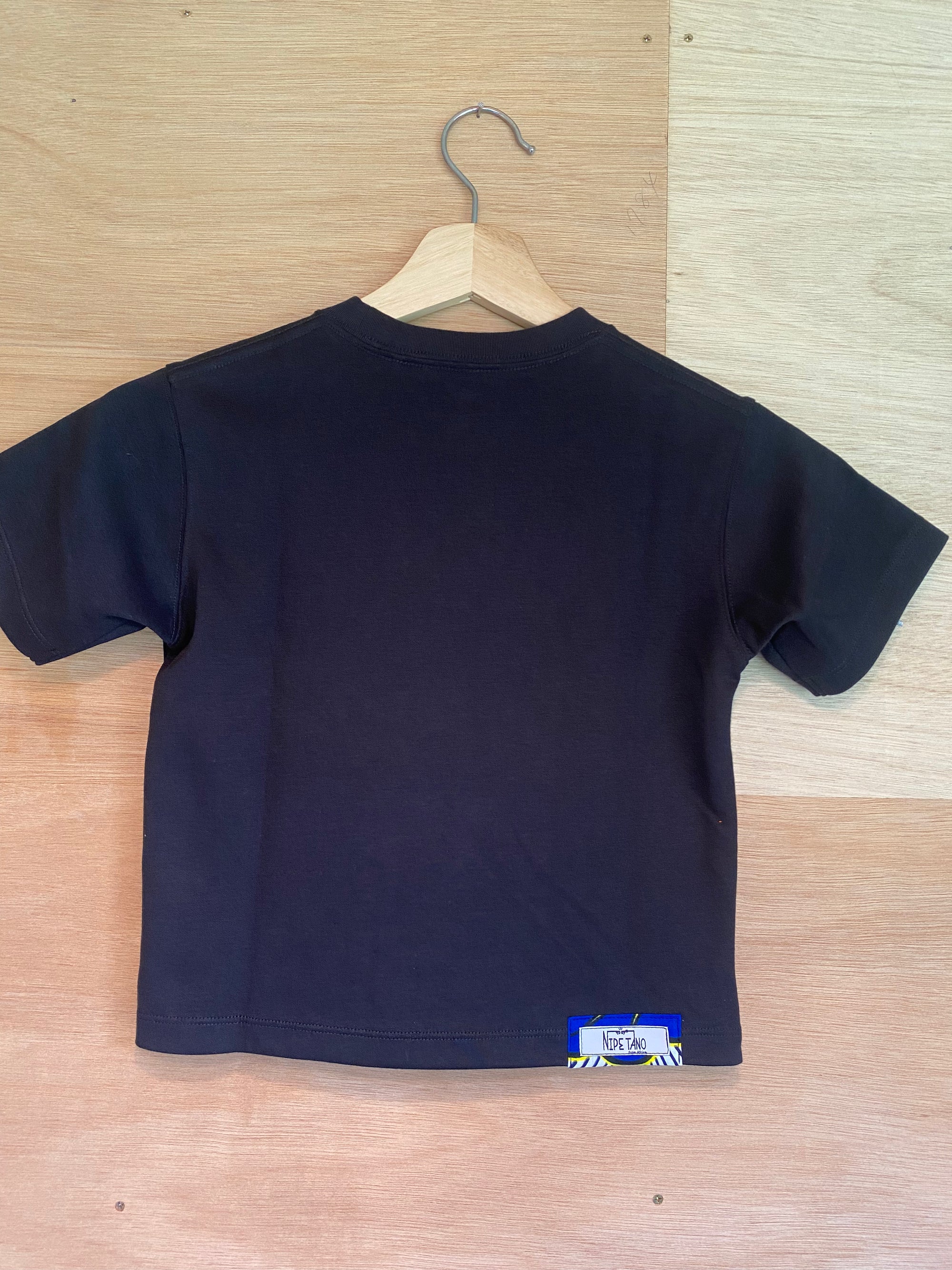 子供用アフリカンポケットTシャツ　ブラック100