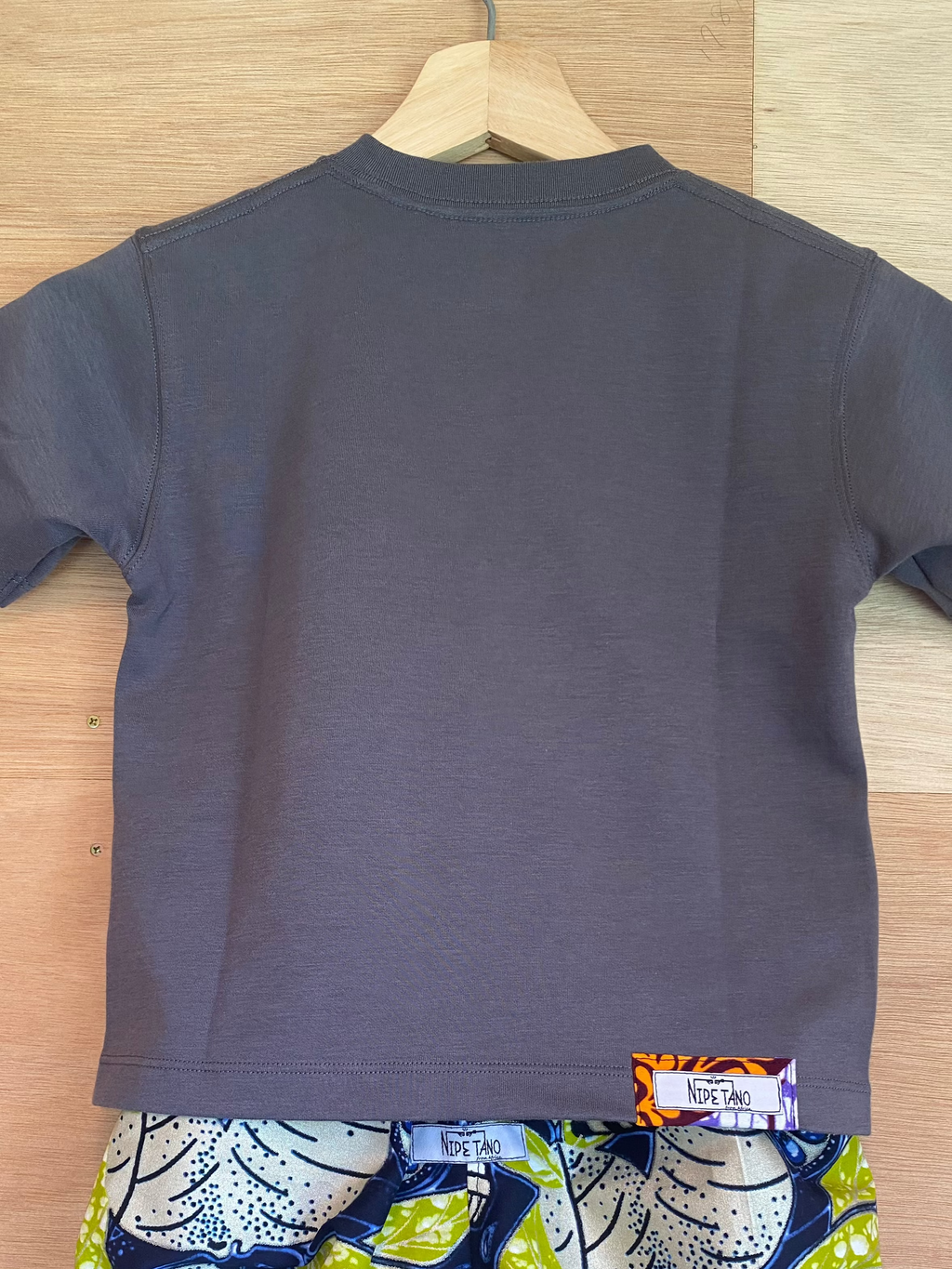 子供用アフリカンポケットTシャツ　グレー100