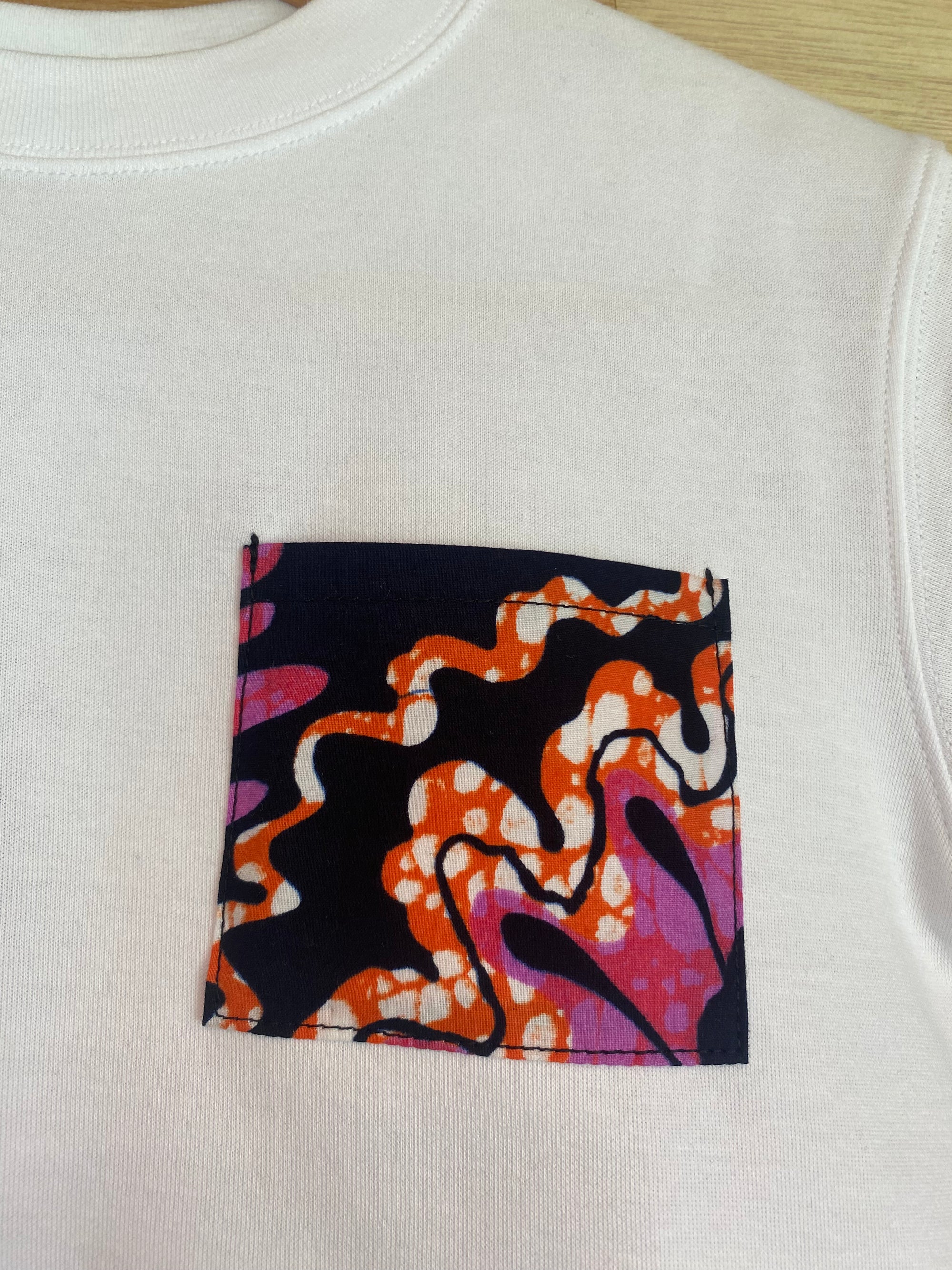 子供用アフリカンポケットTシャツ　ホワイト100